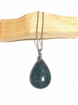 Collier fucshite 1